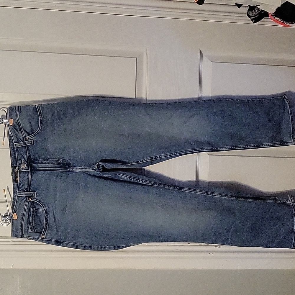 Lee Mid-Rise Reg Fit 12 Short Straight Leg Jeans